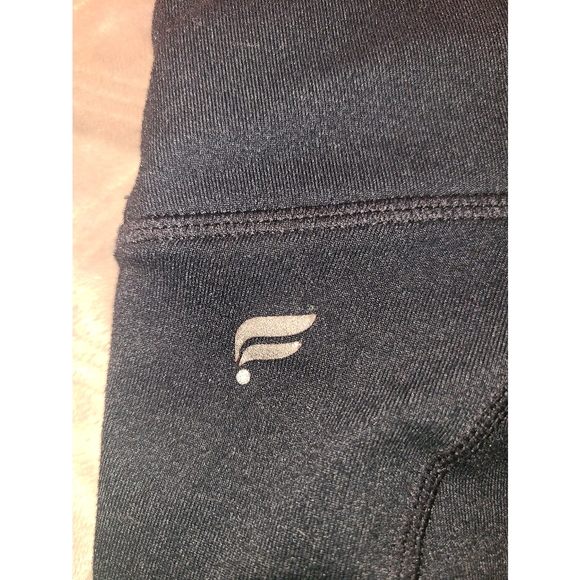 Fabletics Define PowerHold High-Waisted 9" Short - Picture 4 of 5